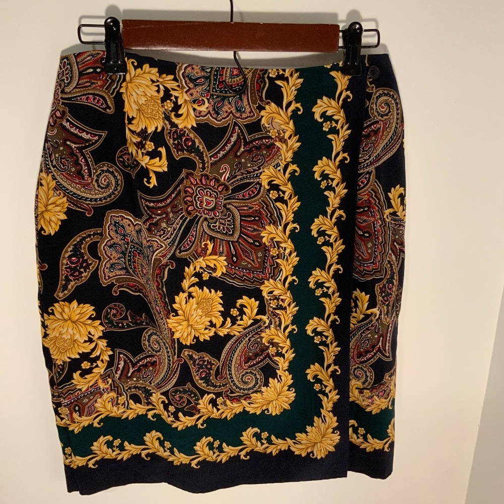 Avery Quinn skirt size 10